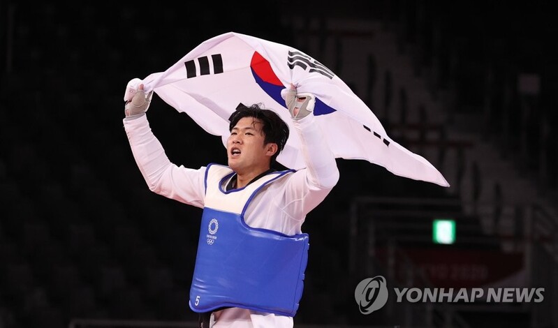 (LEAD) (Olympics) In Kyo-don wins bronze in men's taekwondo