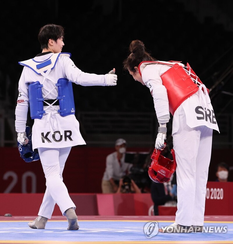 [올림픽] 승자에게 '엄지척' 이다빈 "고생한 거 알기에 축하해줘야!"