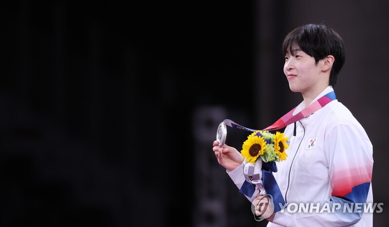 (Olympics) Taekwondo athlete grateful injured foot held up long enough for silver medal