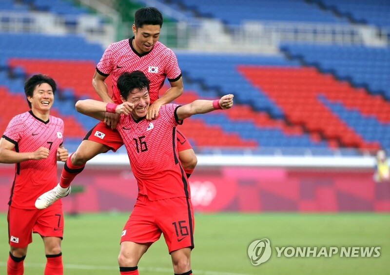 (LEAD) (Olympics) S. Korea rout 10-man Honduras to reach men's football quarterfinals