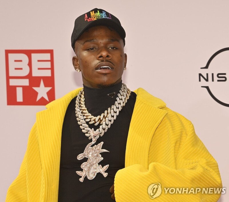 미국 유명 래퍼 다베이비, 연이은 동성애 혐오발언으로 물의