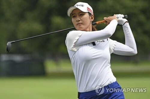 최운정, LPGA 월드 인비테이셔널 첫날 공동선두