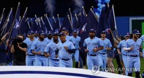'오! 캐나다' 토론토, 670일 만에 로저스센터 복귀 신고