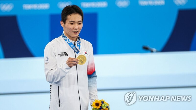 (LEAD) (Olympics) New Olympic vault gold medalist pays tribute to former champion