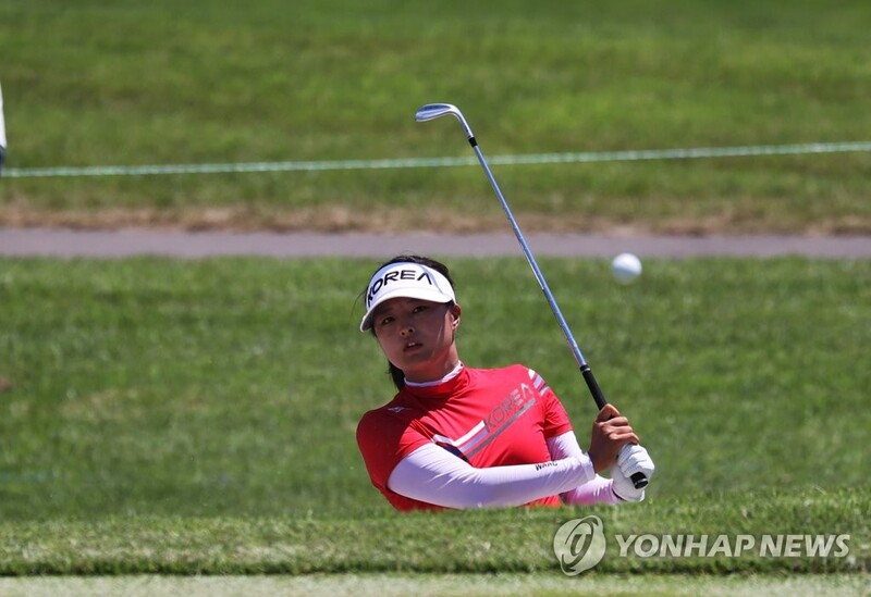 -올림픽- 고진영, 첫날 선두와 2타 차 4위…디펜딩 챔프 박인비 7위(종합)