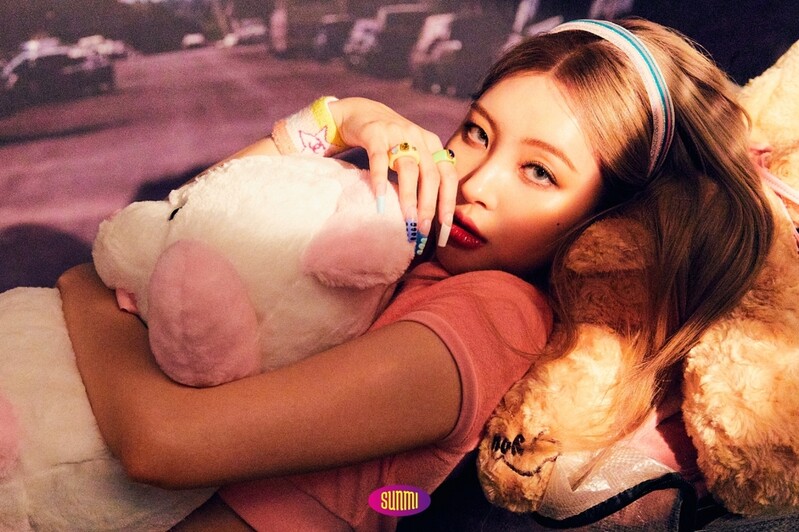 K-pop queen Sunmi lightens up in new EP '1/6'