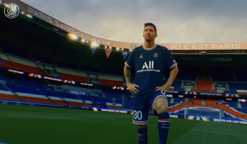 메시, 결국 PSG 유니폼 입었다…"축구 인생의 다음 장 시작"