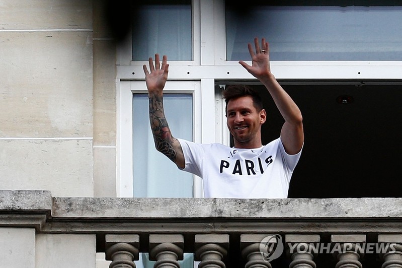 프랑스 프로축구 회장도 환영 인사 "메시는 마법…PSG에 감사"