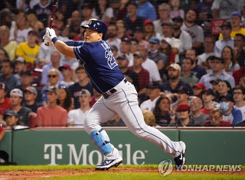최지만 5타수 1안타 1득점…선발투수 잃은 탬파베이 8-20 패