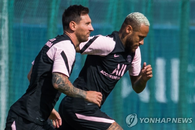 메시 PSG 데뷔는 다음 주말에야…포체티노 "완전할 때 내보낸다"