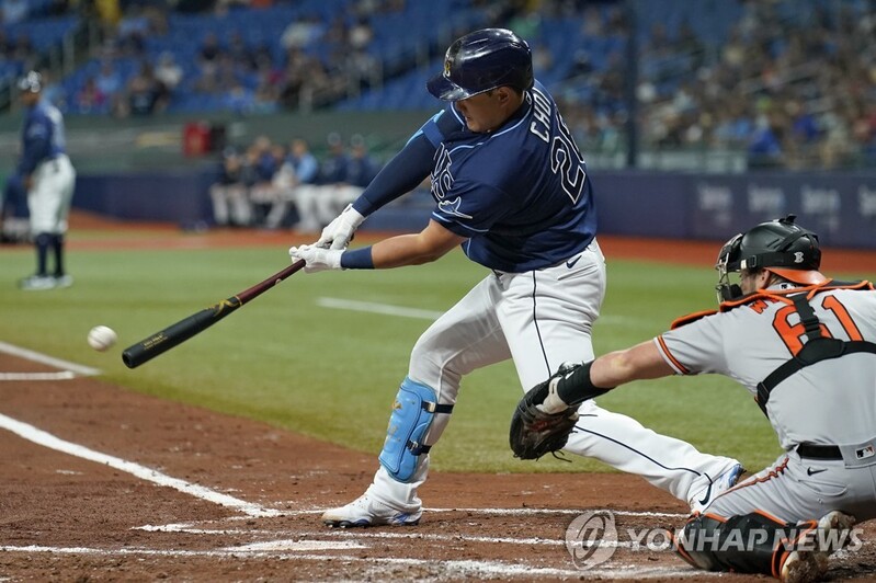 최지만, 2안타 2타점 활약…동점 적시타로 역전 발판