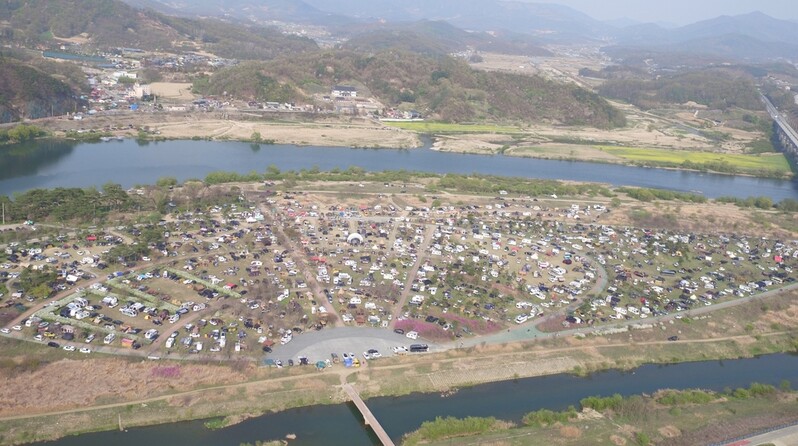 '차박 성지' 충주 남한강 목계솔밭 유료 캠핑장 변신
