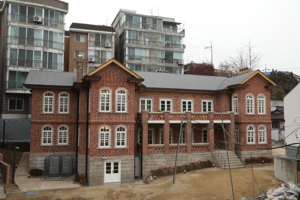 '딜쿠샤' 출입구 계단 내일 개방…독립문역서 10분