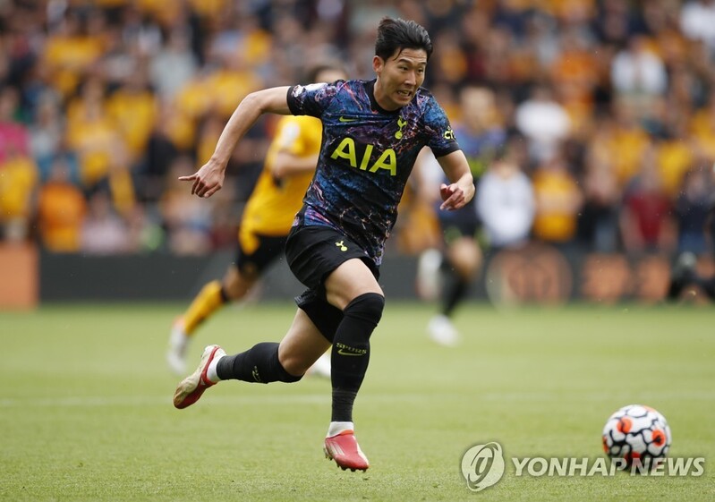 (LEAD) Son Heung-min called up for World Cup qualifiers amid injury concerns