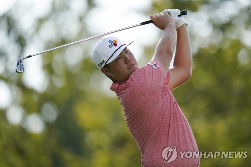 임성재, PGA 투어 BMW 챔피언십 첫날 공동 7위…선두와 3타 차