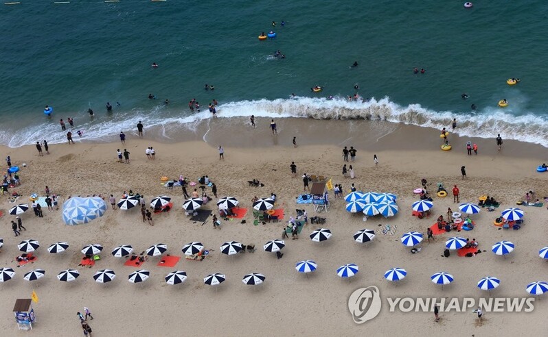 강원 해수욕장 피서객 증가에도 매출 뚝…거리두기 강화 직격탄