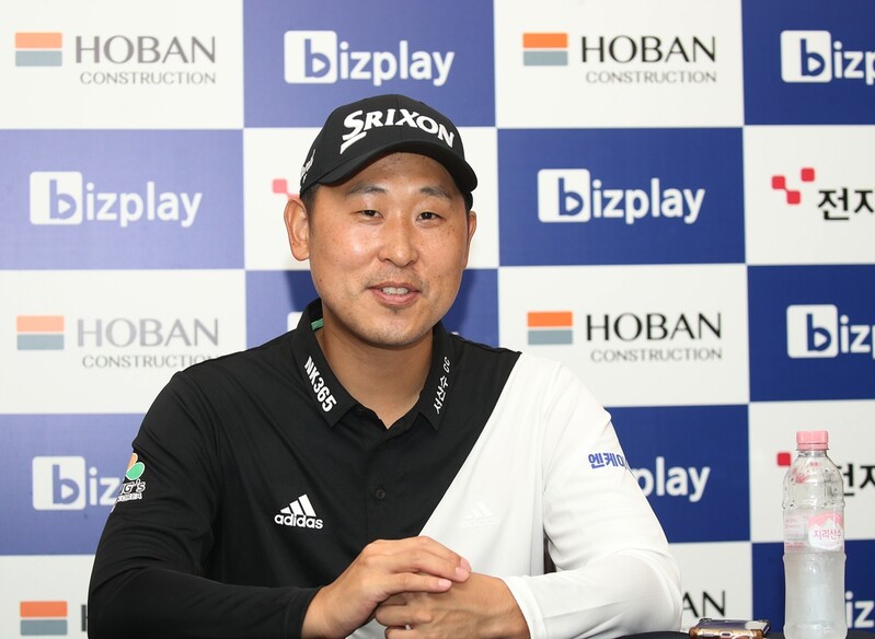 프로골프 대회 출전 윤석민 "연습 라운드 내내 즐겁고 행복"