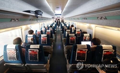 한국철도 추석 열차 승차권 예매율 48.8%…작년보다 소폭 상승