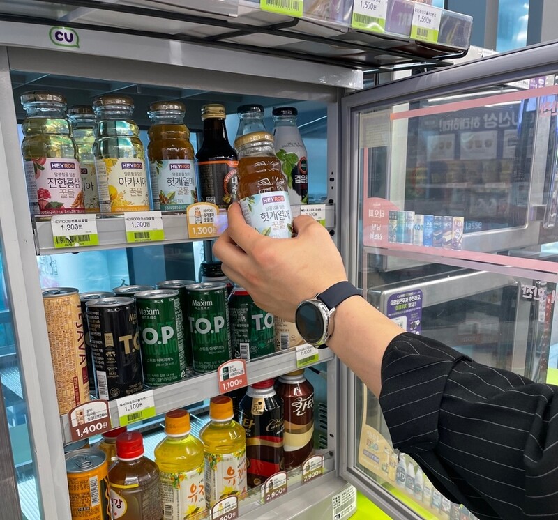 "이제 아침에 쌀쌀하네"…편의점 온음료 '쑥'·얼음은 '시들'