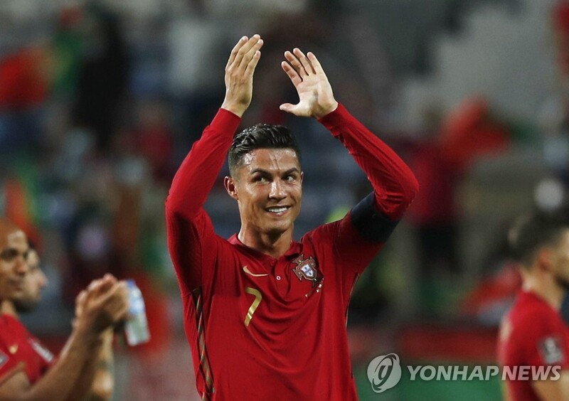 호날두, 경고 누적으로 대표팀서 조기 복귀…'맨유 7번' 확정