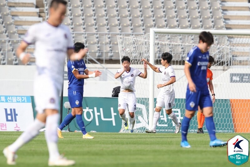 정준연·모재현 연속골…K리그2 안양, 아산 꺾고 6경기 무패(종합)