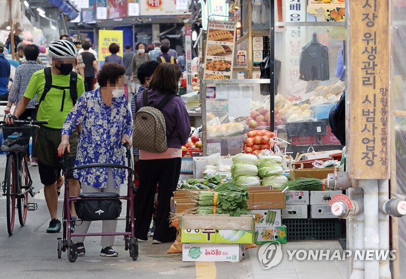 물가협회 "추석 차례상 비용, 전통시장 26만원…작년보다 9%↑"