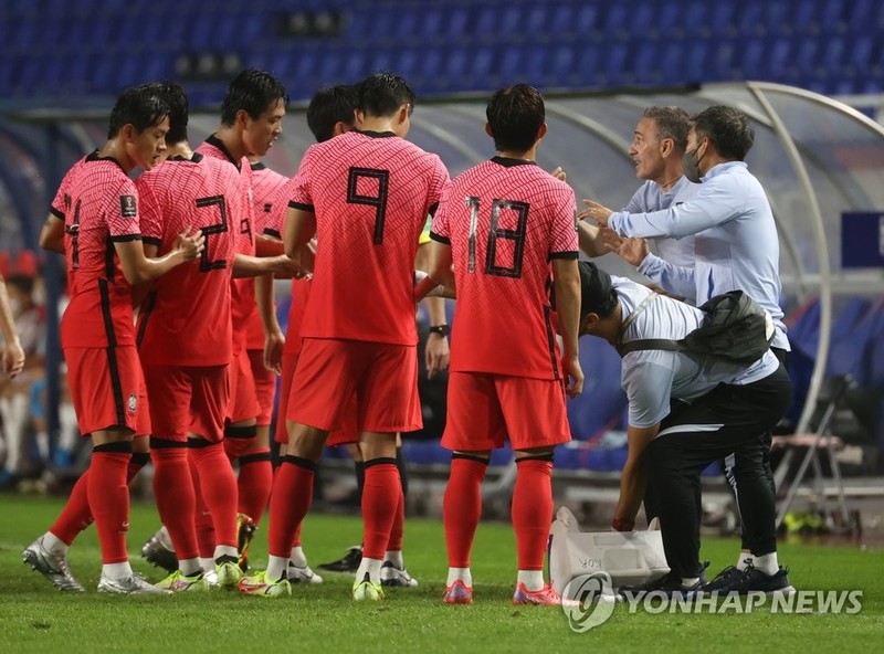 느린 빌드업 바꾸니 살아난 경기력…벤투호 해법은 '스피드'