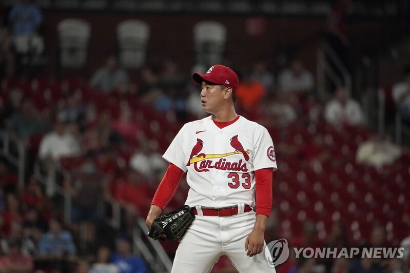 (LEAD) Cardinals' Kim Kwang-hyun moved to bullpen 2 days before scheduled start