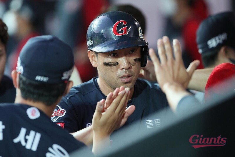 롯데, '임시 선발'로 삼성과 2연전 싹쓸이…서튼 감독 5할 승률