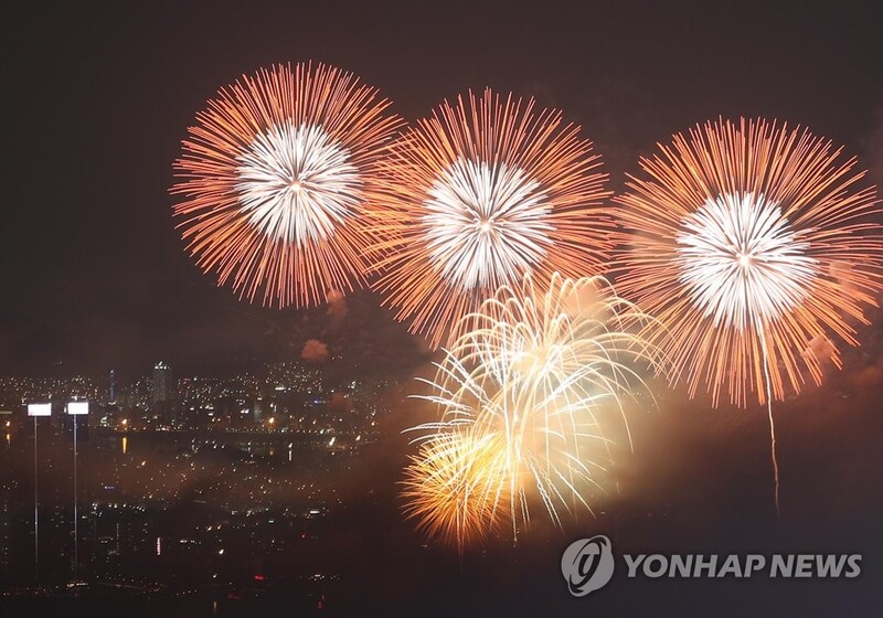 코로나에 가을로 연기한 부산축제 이번엔 개최 방식 고민