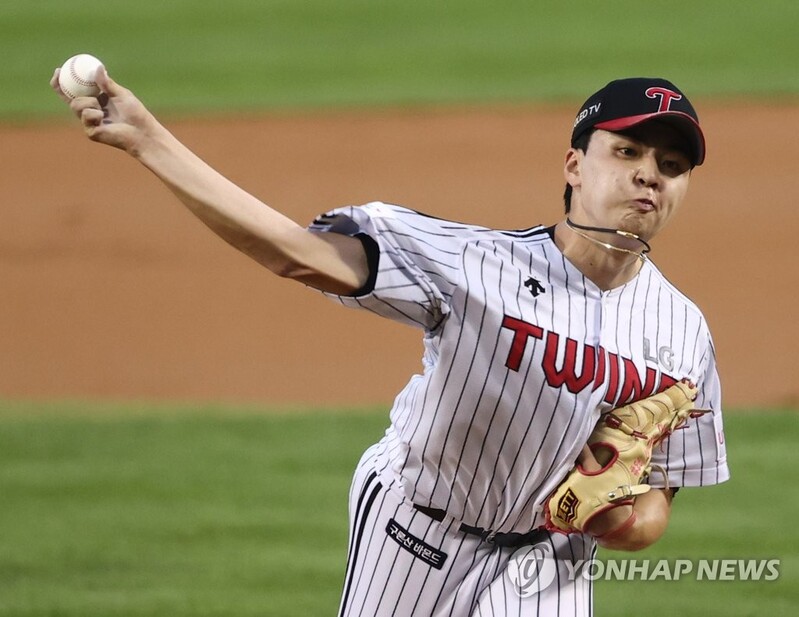 이민호 "좌·우타자 의식 하지 않아요…목표는 늘 최소 실점"