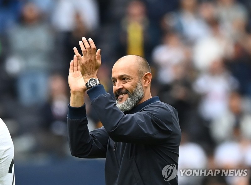 토트넘 개막 3연승 지휘 산투, EPL 8월의 감독에 선정