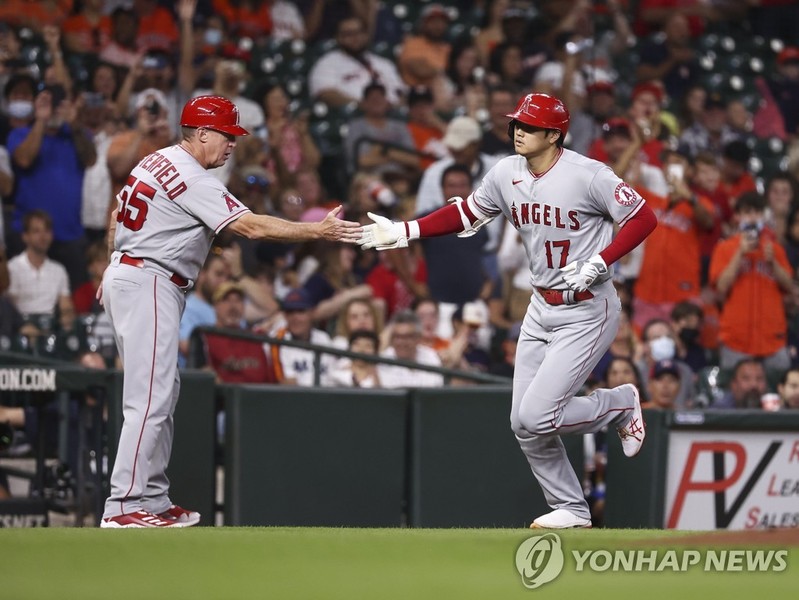 MLB 홈런 1위 오타니 44호 대포 폭발…시즌 10승 달성은 실패(종합)