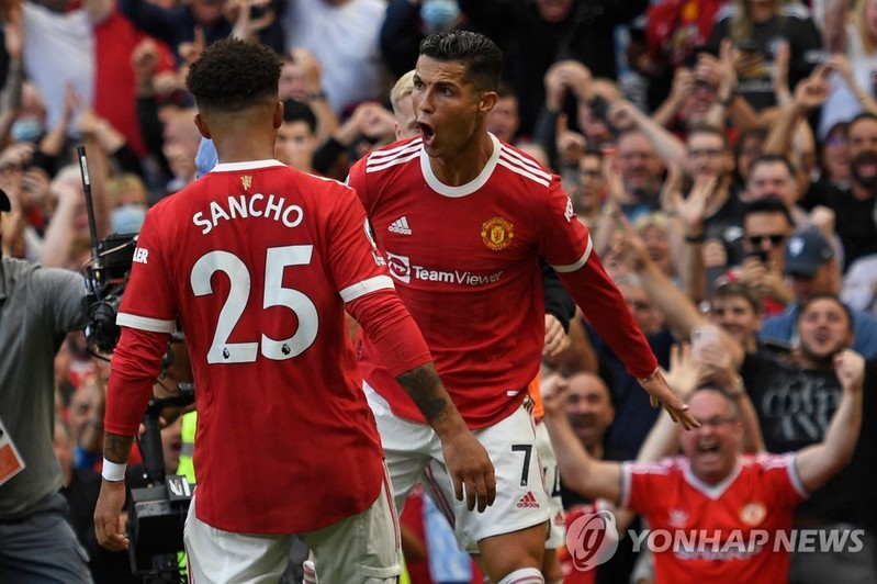 호날두, 12년만의 맨유 복귀전 멀티골 폭발…뉴캐슬에 4-1 완승