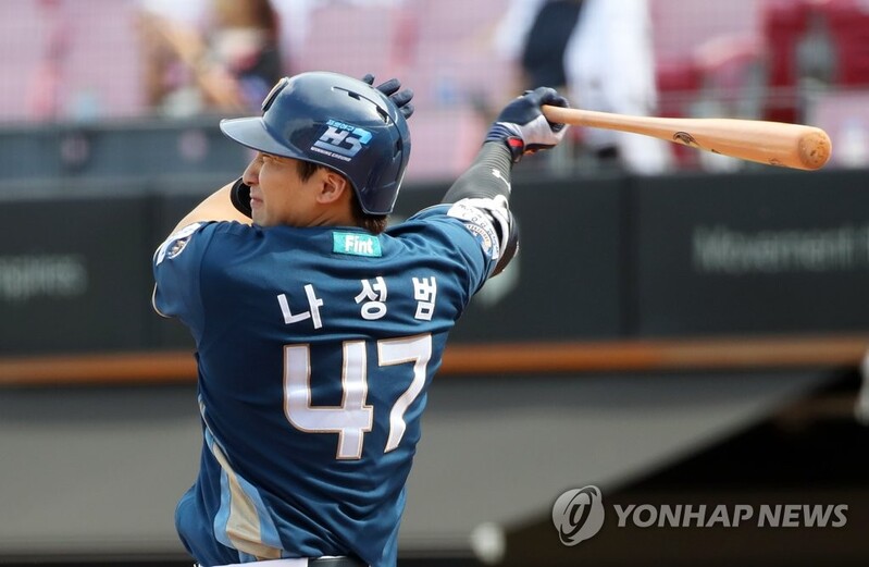 나성범, 쐐기 투런포로 홈런 공동 선두…NC 이동욱 감독 200승(종합)