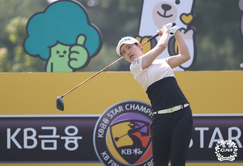KLPGA 투어 시즌 최다 상금 신기록 박민지 "목표 이뤄 기쁘다"
