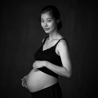 Actress Yoon So-yi now a mother in 4th year of marriage... announced pregnancy
