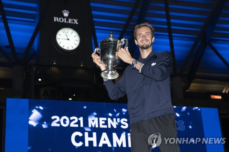 메드베데프, 조코비치 대기록 저지하며 메이저 챔피언 등극(종합)