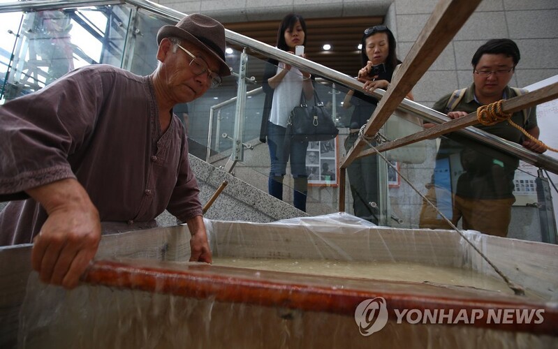 정부, 문화재 보수에 '한지' 사용 권장…한지인증제 도입도