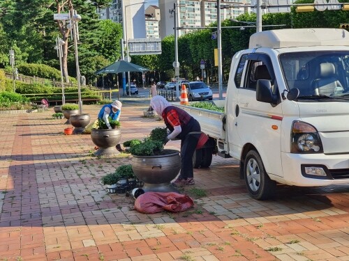 군포시, 추석 앞두고 공원·녹지 등 대대적 환경정비
