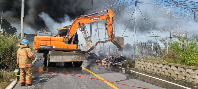 양주 장난감 물류창고 화재…인명피해 없어