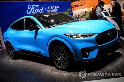 친노조 美 빅3 전기차에 세제지원…무노조 테슬라·도요타 반발