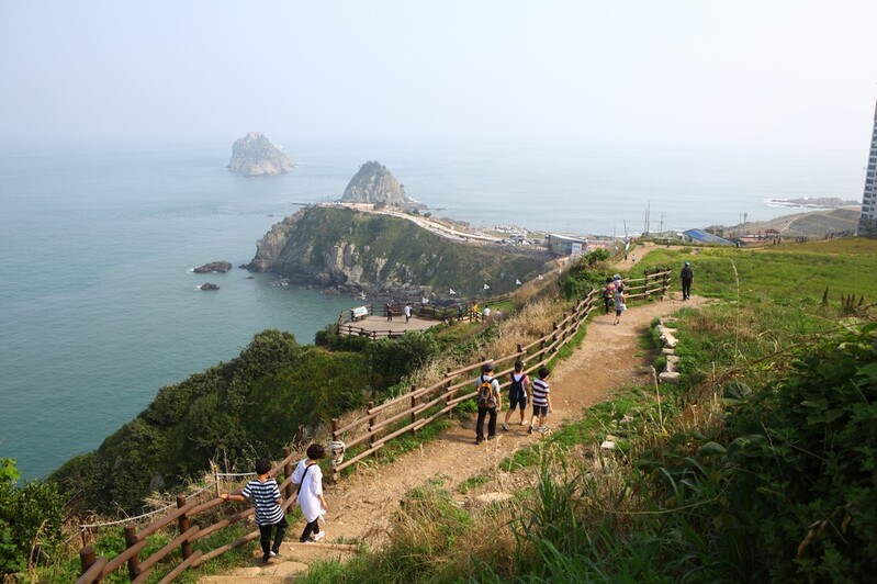 [게시판] 관광공사·SK C&C·AIA생명, 걷기여행 활성화 업무협약