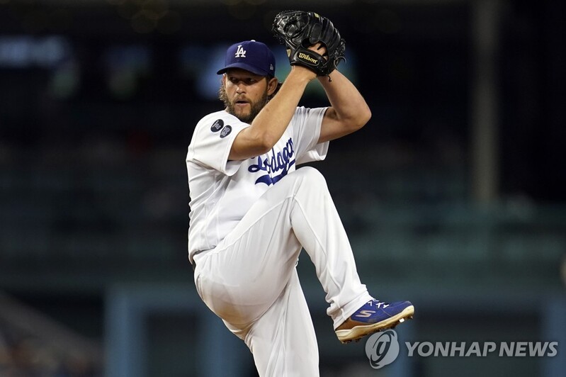 다저스 커쇼, 두 달 공백 깨고 4⅓이닝 1실점 '성공 복귀'