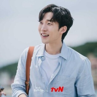 Rising star actor Lee Sang-yi praised for comforting appearance in drama 'Hometown Cha-Cha-Cha'