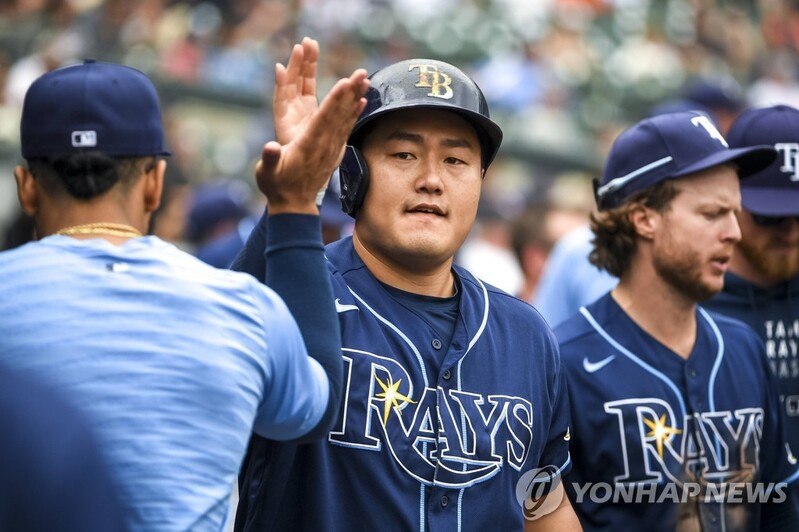 최지만, 시즌 10호포 폭발…2년 만에 두 자릿수 홈런