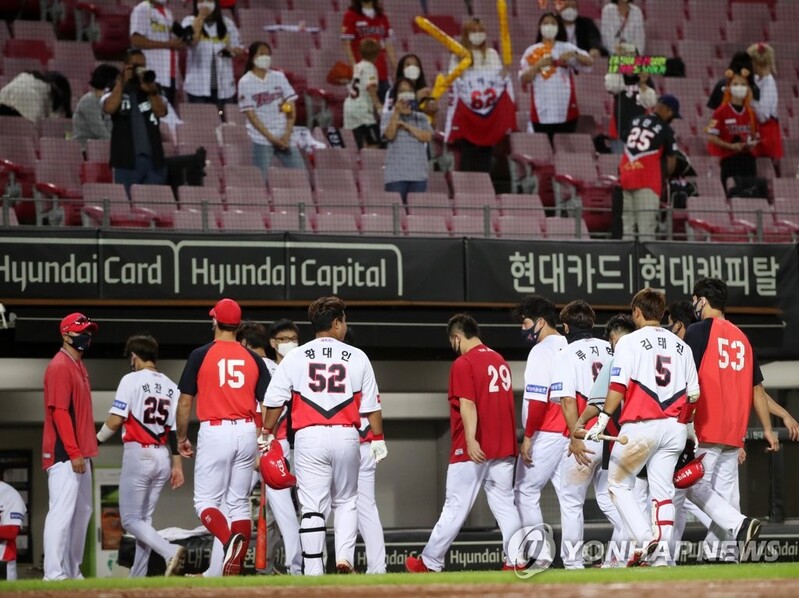 2년 연속 암울한 KIA의 가을…희망으로 팬 성원에 보답할 차례