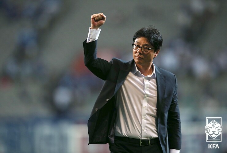 Ex-striker Hwang Sun-hong named U-23 nat'l football head coach