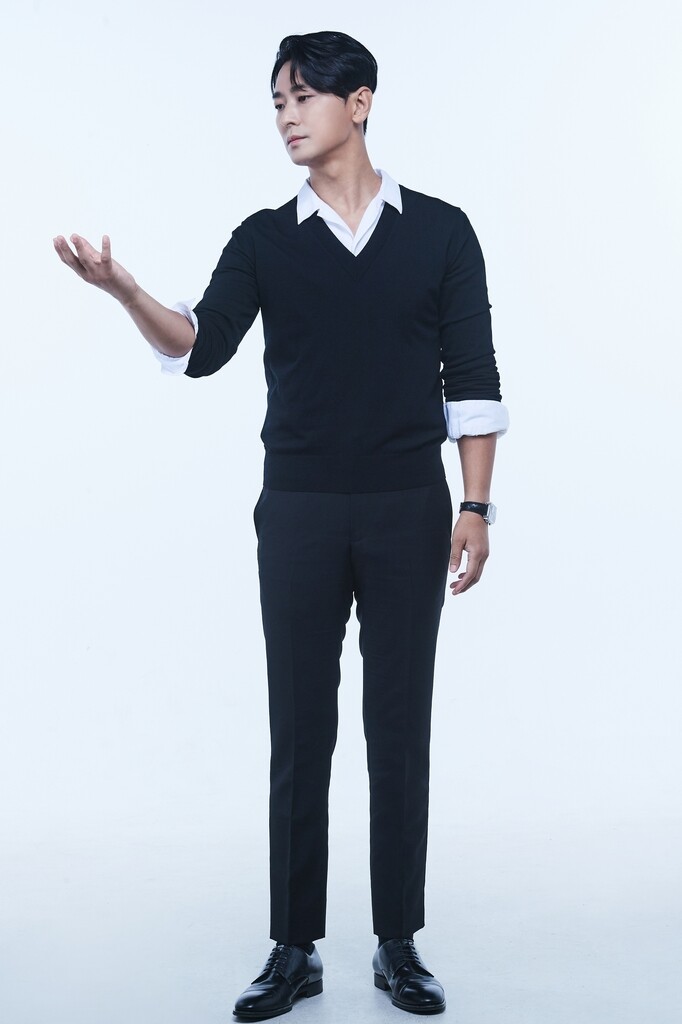 우주여행 가이드로 변신한 주지훈…KBS '키스 더 유니버스'