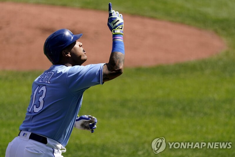 페레스, 시즌 45호 홈런…MLB 한 시즌 포수 최다 홈런 타이
